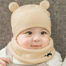 Load image into Gallery viewer, Baby Bear Beanie
